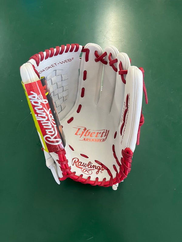 New Rawlings Liberty Advanced Fastpitch Softball Right Hand Throw 12.5” Glove