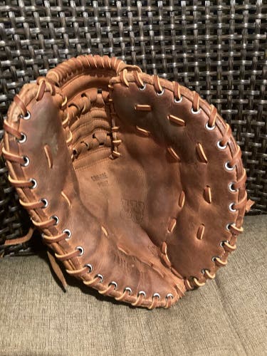 Relaced/reconditioned Wilson A2814 Pro Model 1st Base Mitt-12.5’ RHT