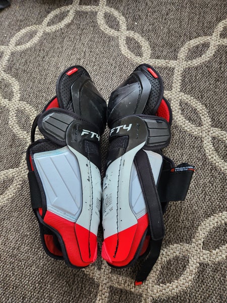 Used CCM JetSpeed FT4 Shin Pads