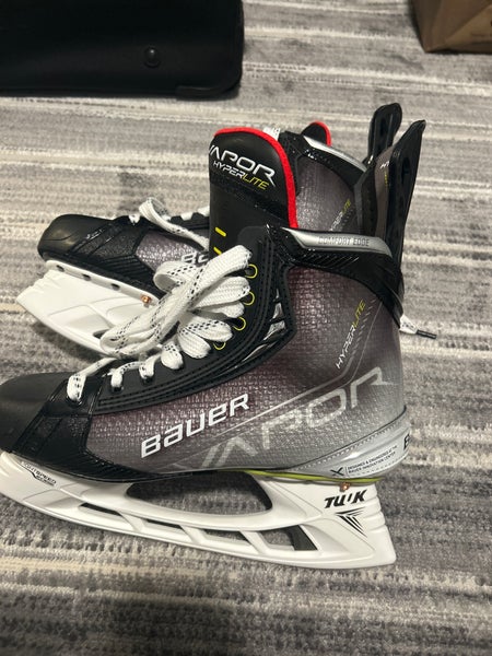 New Bauer Vapor Hyperlite Hockey Skates (Blades NOT included)