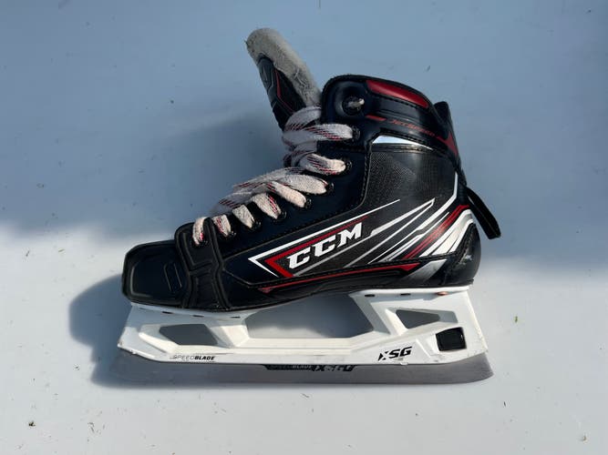 Junior Used CCM Jetspeed FT480 Hockey Goalie Skates Regular Width Size 5