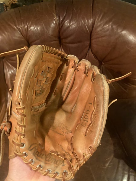 1950 Vintage Rawlings Right Handed Fielder's Leather gloves for