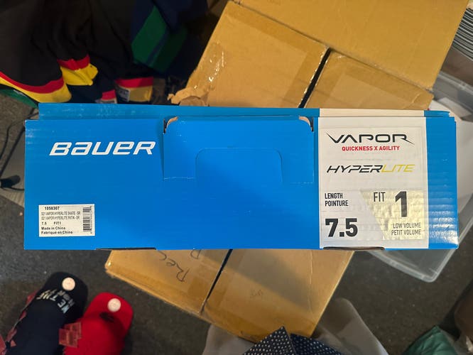 Bauer Hyperlite Skate Senior Size 7.5 Fit 1-brand new in box no steel