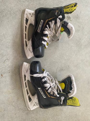 Used CCM Size 3 Hockey Skates