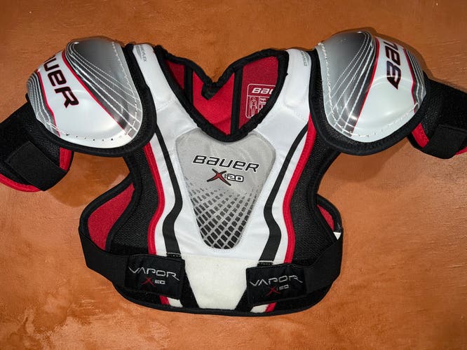 New Medium Bauer Vapor x20 Shoulder Pads
