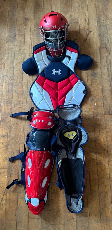 A detailed view of the Nike catchers gear honoring Father's Day worn  News Photo - Getty Images