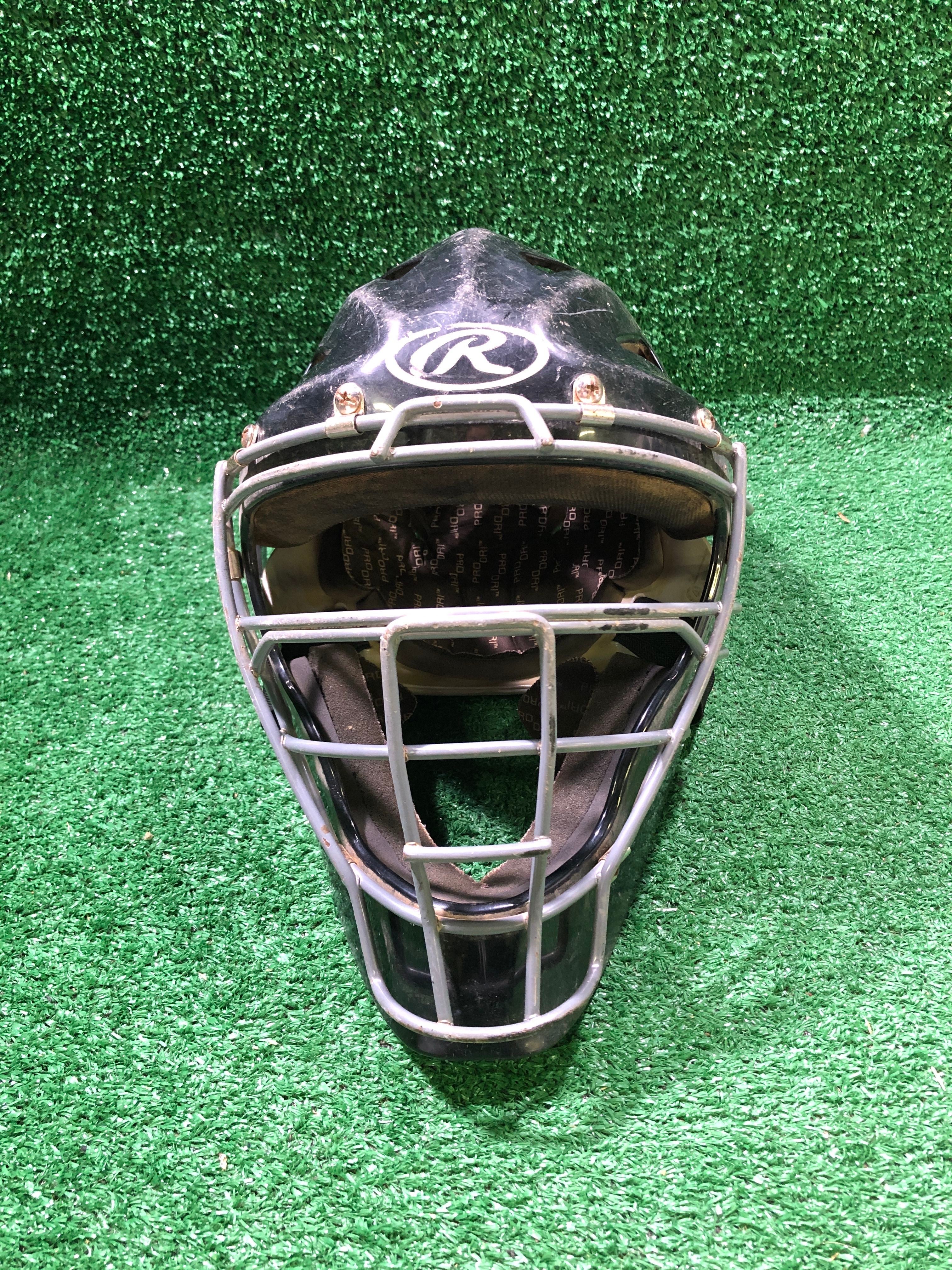 Pro Hockey Style Catchers Helmet