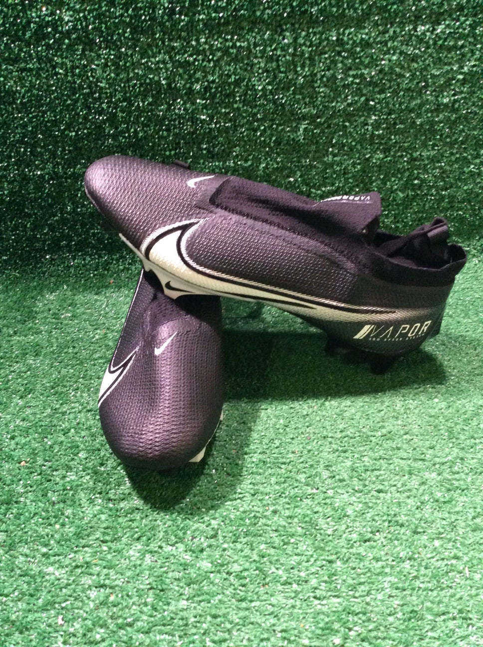 Team Issued Baltimore Ravens Nike Vapor 360 Elite 12.0 Size Football Cleats