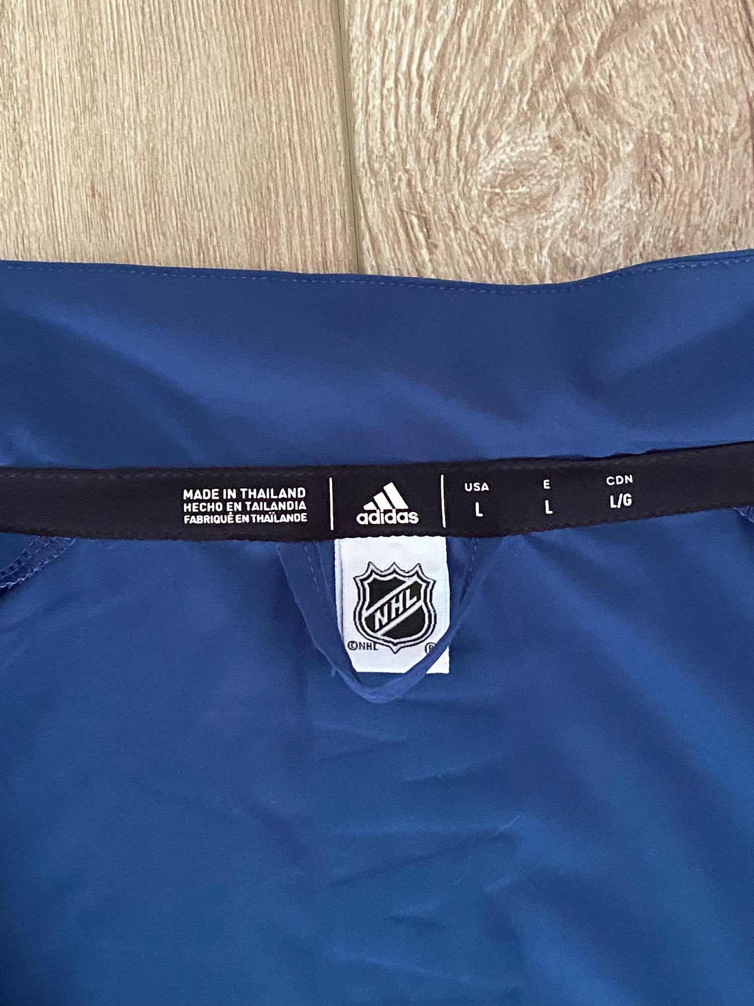 Toronto Maple Leafs full zip jacket Adidas Game Mode NHL NEW with
