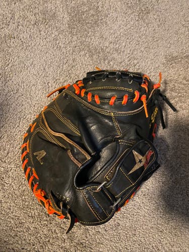 Right Hand Throw 33.5" CM3000BK Catcher's Glove
