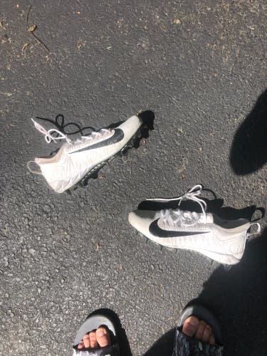 White Adult Molded Cleats Low Top Huarache