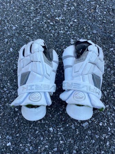 Maverick goalie globes