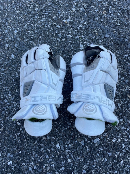 Maverick goalie globes
