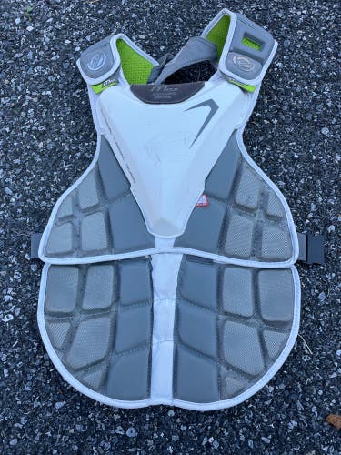 Medium Maverik Max Chest Protector