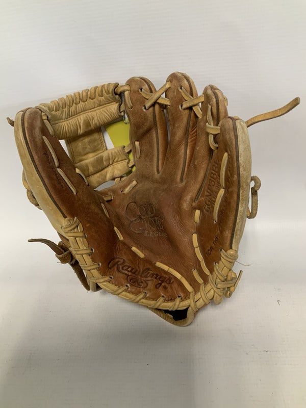 Used MacGregor 715 HANK AARON 11 1/4 Fielders Gloves Fielders Gloves