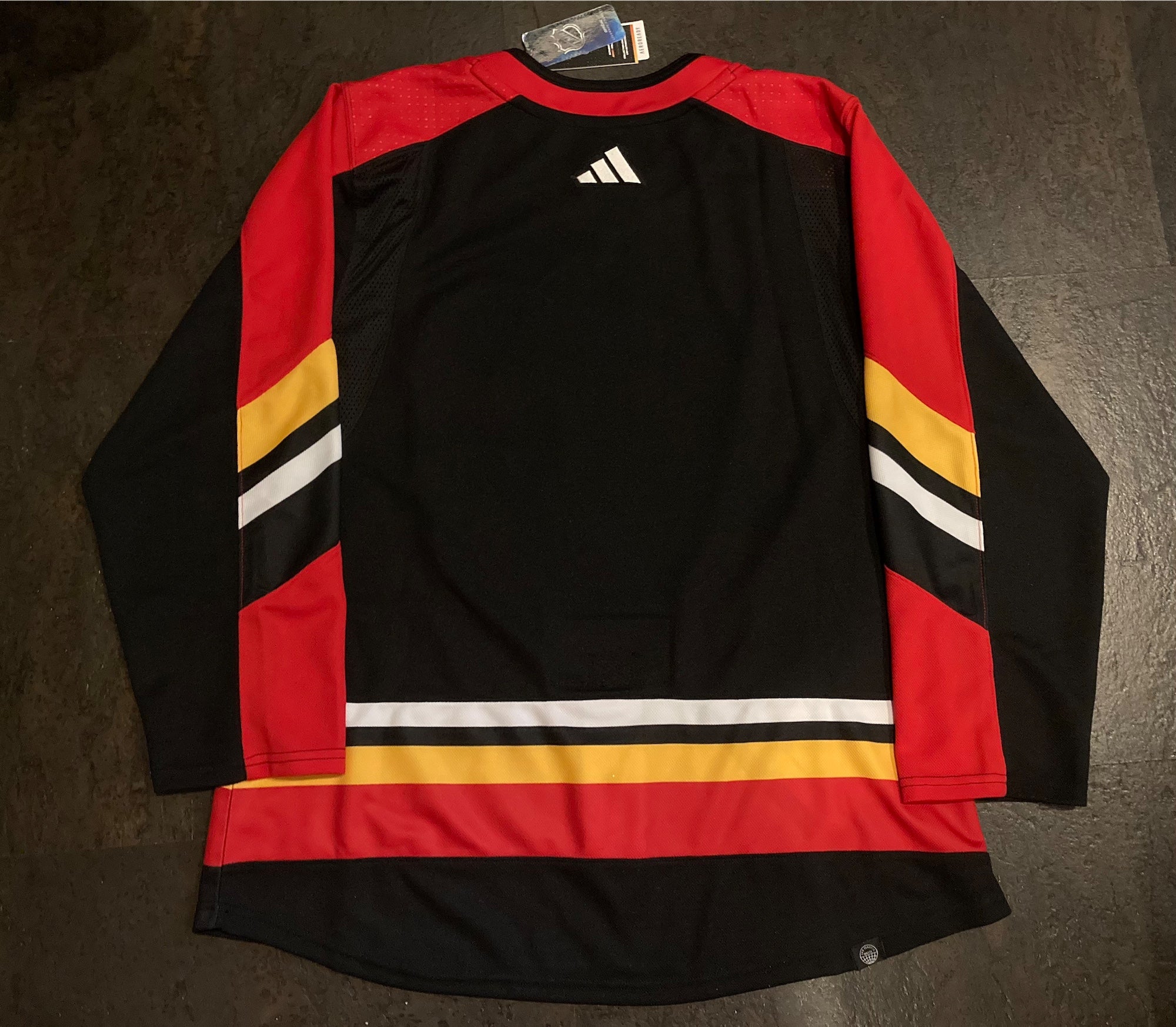 : adidas Calgary Flames Primegreen Authentic Men's Third Jersey :  Sports & Outdoors