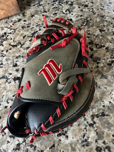 2022 Right Hand Throw 31" Caddo Baseball Glove