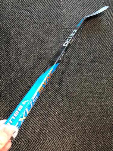 Used Intermediate Bauer Nexus Sync Right Hockey Stick P92