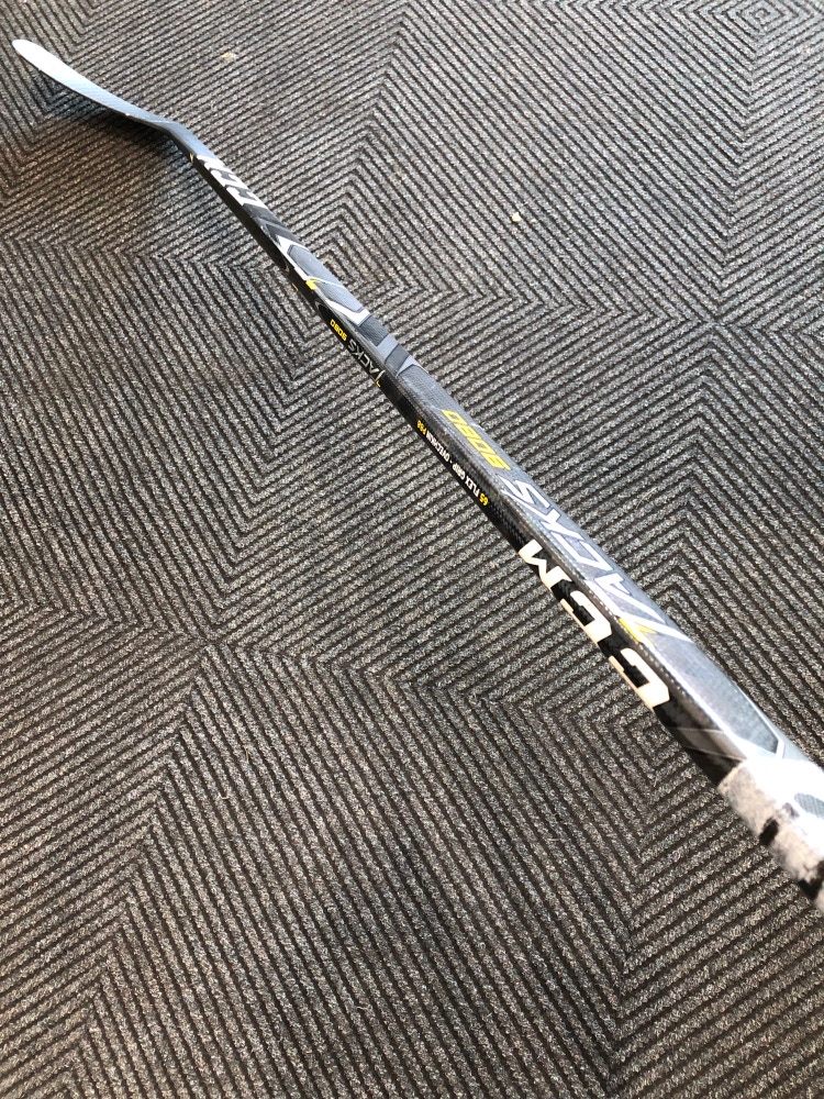 Used Intermediate CCM Tacks 9080 Left Hockey Stick P88