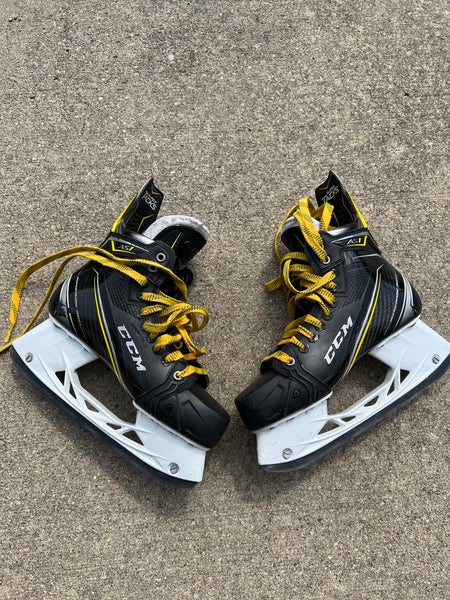 Used CCM Size 7.5 Super Tacks AS1 Hockey Skates