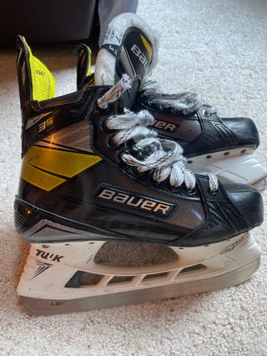 Used Bauer Supreme 3S Hockey Skates Extra Wide Width Size 7