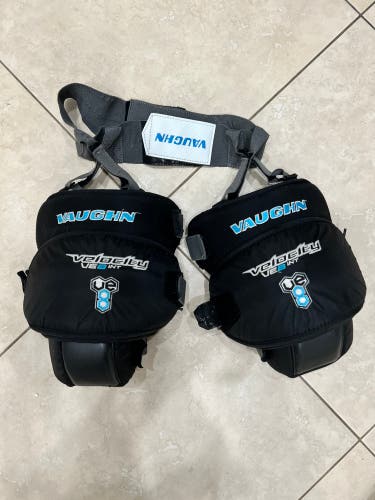 Vaughn Velocity ve8 knee guards intermediate