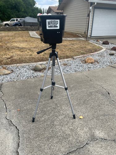 MaxBP Pro Pitching Machine