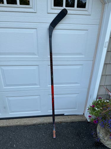 (Lowest Price) Like New Senior Right Handed P88 Vapor X3.7 Hockey Stick