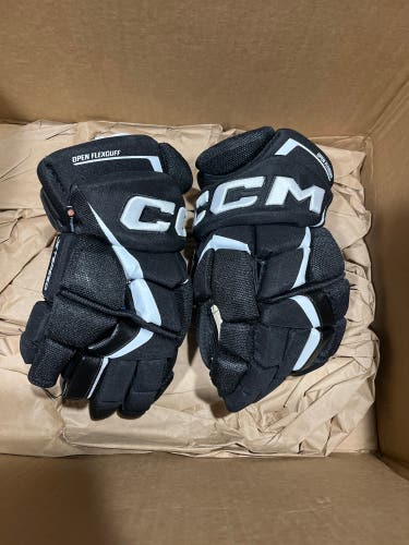 CCM 13" FT6 Pro Gloves