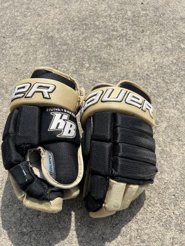 Bauer Detroit honeybaked AAA hockey gloves