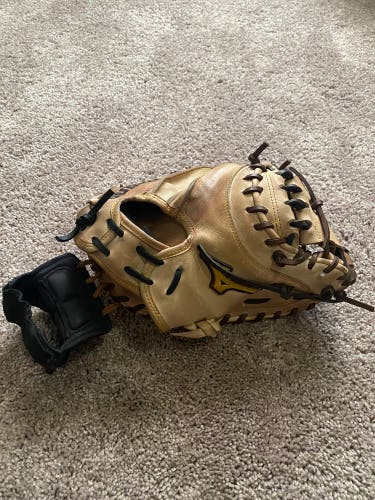 Catcher's 33.5" Pro Baseball Glove