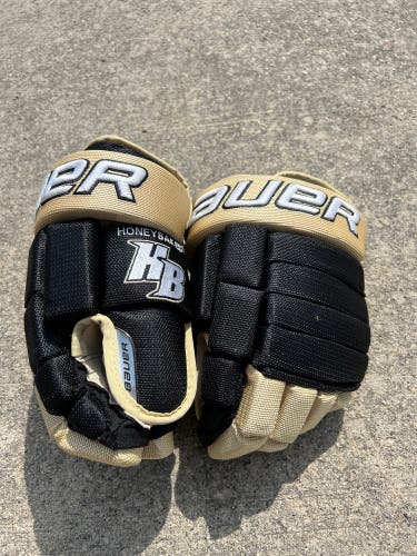 Bauer Detroit honeybaked AAA hockey gloves