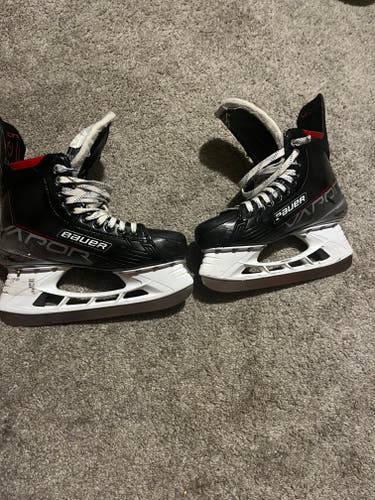 Senior Used Bauer Vapor 3X Hockey Skates Size 8