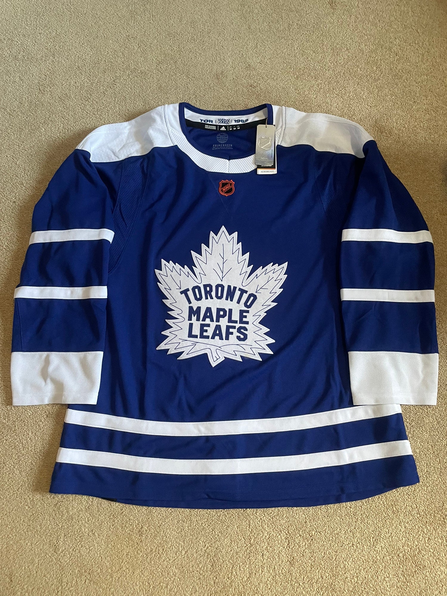 Toronto Maple Leafs size 54 = XL Adidas Reverse Retro 2.0 NHL Jersey