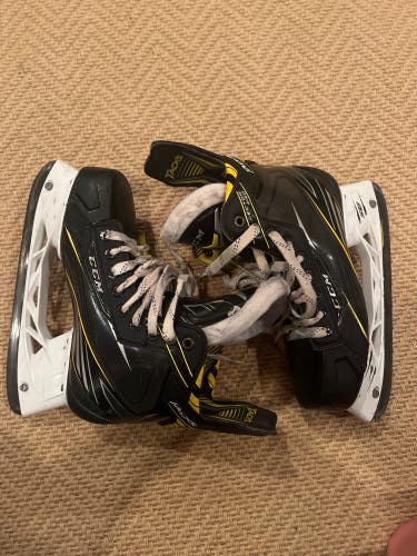 Used CCM Size 6 Hockey Skates