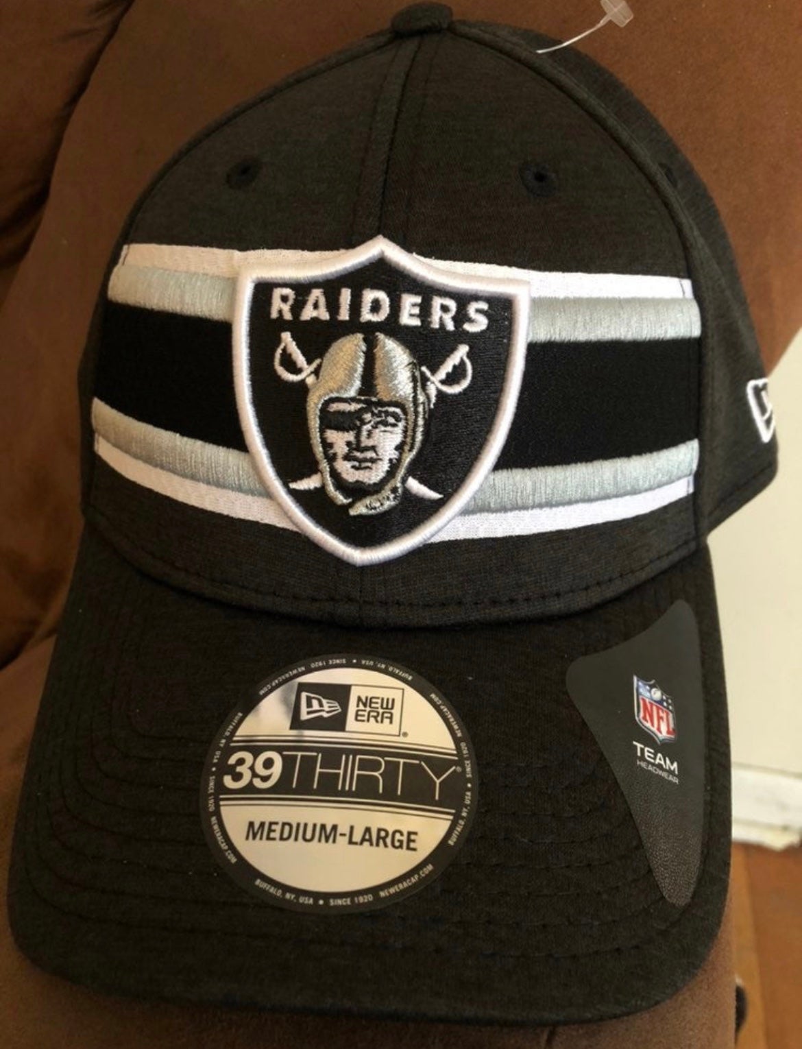 : New Era Men's Las Vegas Raiders Official NFL Sideline Road  59Fifty Cap, Black, 7.5 : Sports & Outdoors