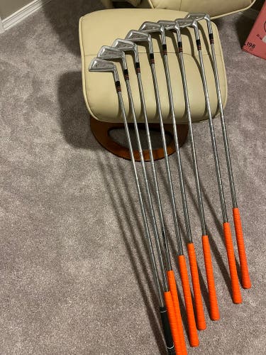 Spalding Top Flite Bird on Ball Iron Set 2-9