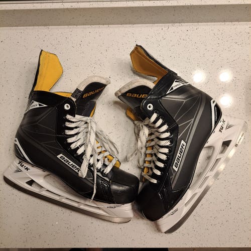 Senior Used Bauer Supreme Force Hockey Skates Regular Width Size 11