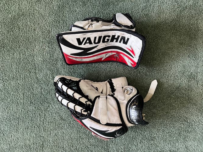 Junior Vaughn Velocity 7250 Glove and Blocker Set