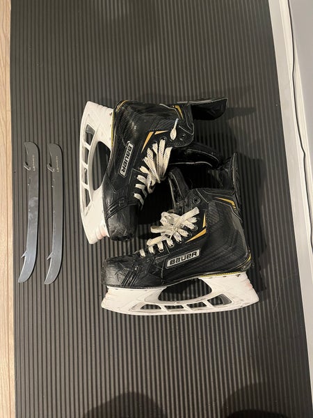 Used Bauer Wide Width Pro Stock Size 8.5 Supreme 2S Pro Hockey Skates