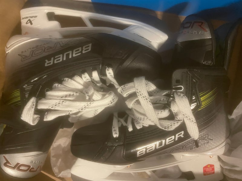 New Bauer Size 6.5 Vapor Hyperlite 2 Hockey Skates