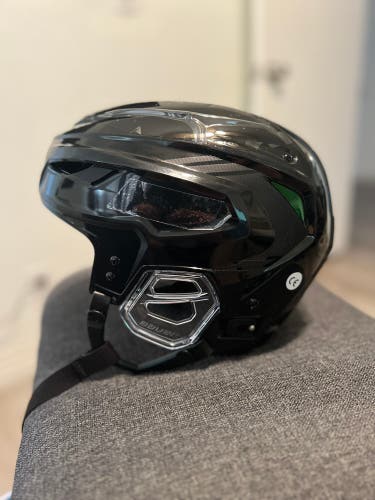 Bauer Hyperlite Pro Stock Helmet