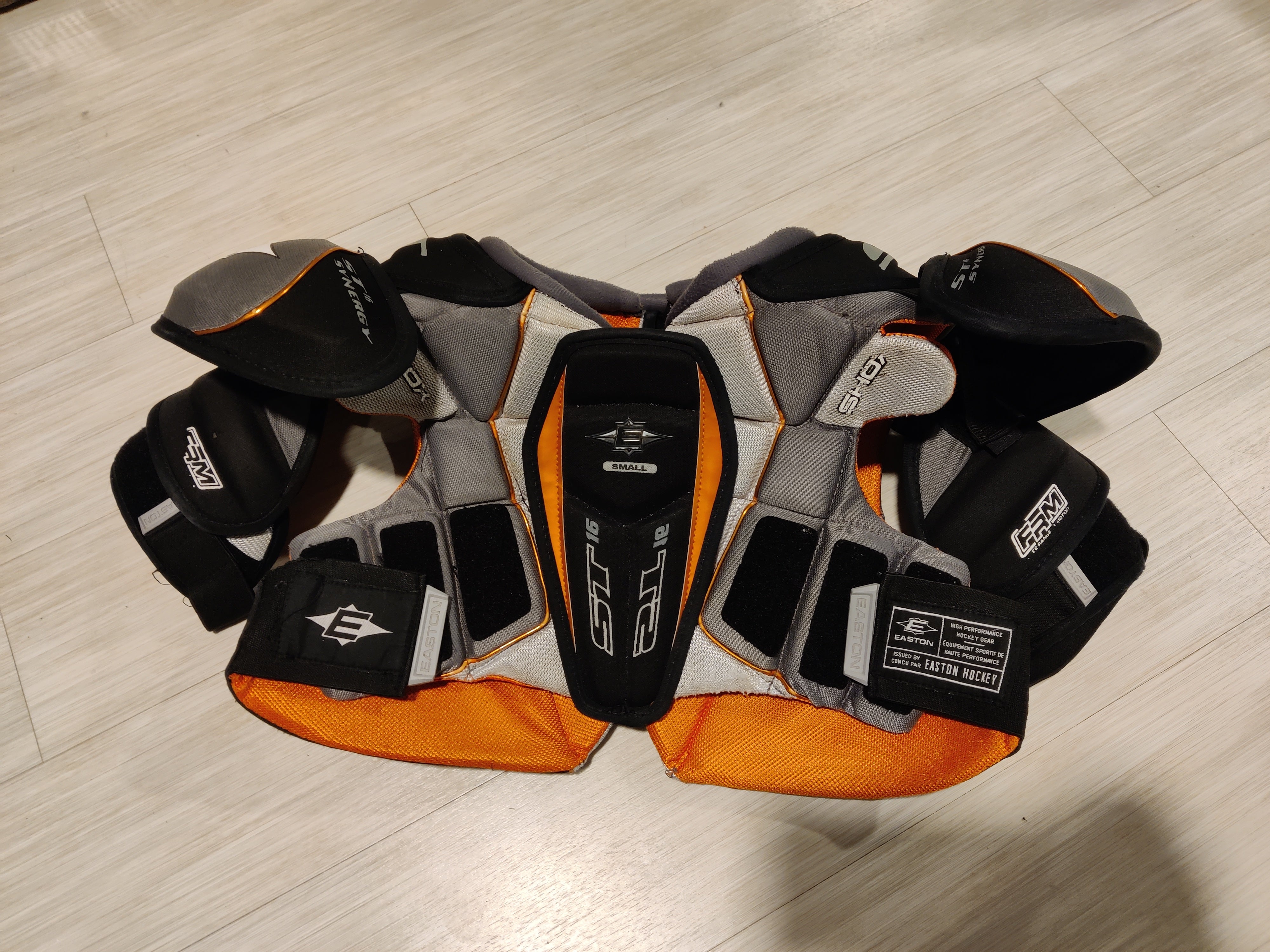 Hockey Junior Gear Shoulder Pads Easton Synergy EQ20 Elbow & Leg