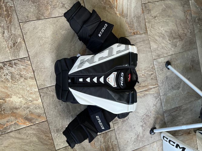 Used Small CCM Eflex 5 pro Goalie Chest Protector