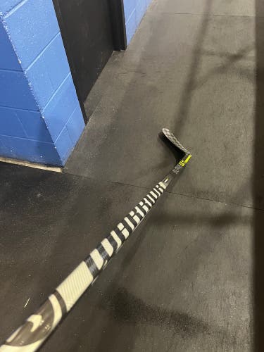 Intermediate Left Hand W03  Alpha LX Pro Hockey Stick