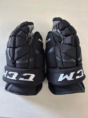 CCM HG12 Pro Stock Gloves