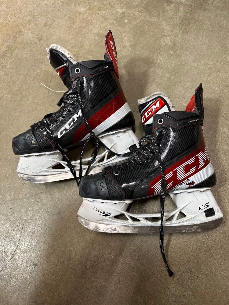 Used CCM JetSpeed FT4 Pro Hockey Skates D&R (Regular) 6.0