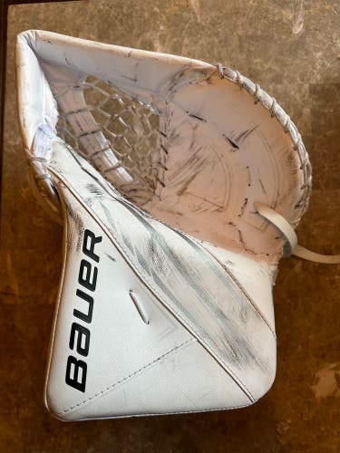 Used Bauer Vapor 3X Catcher - SR Regular