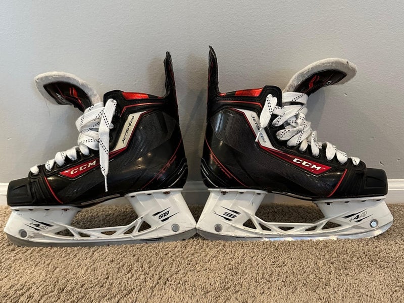 Senior Used CCM JetSpeed Rocketframe Hockey Skates Extra Wide Width Pro Stock Size 7.5