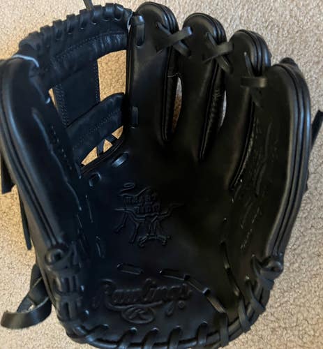 New 2023 Right Hand Throw Rawlings Heart of the Hide Baseball Glove 11.5"